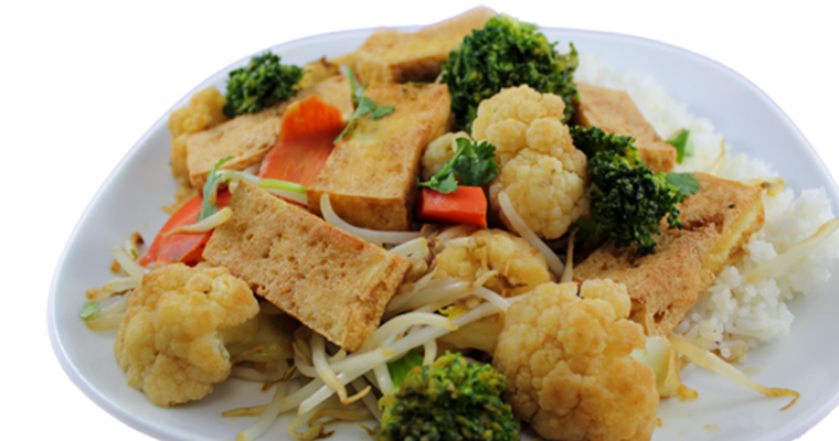 Cơm rau xào đậu hũ – Seasonal vegetable and crispy  tofu stir-fry